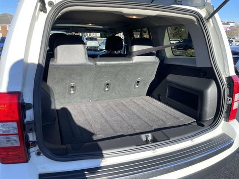 Used 2017 Jeep Patriot High Altitude image 35