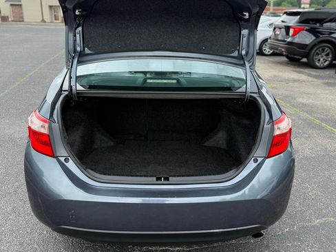 Used 2017 Toyota Corolla L FWD image 18