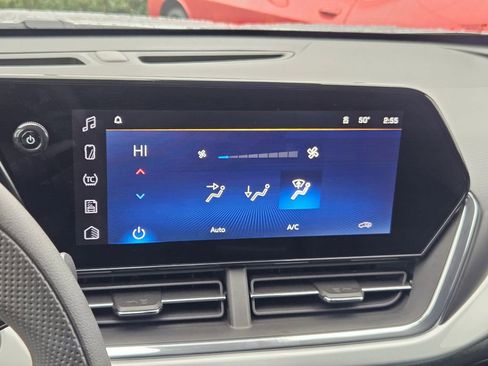 Used 2026 Chevrolet Trax LT image 20