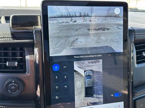 Used 2023 Ford F150 Lightning Platinum image 27