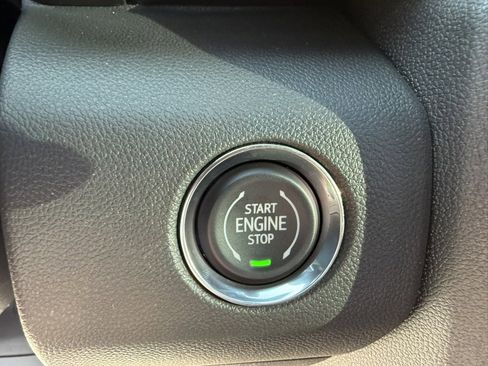 New 2026 GMC Acadia Elevation image 18