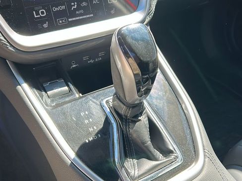 Certified 2022 Subaru Outback Limited image 17