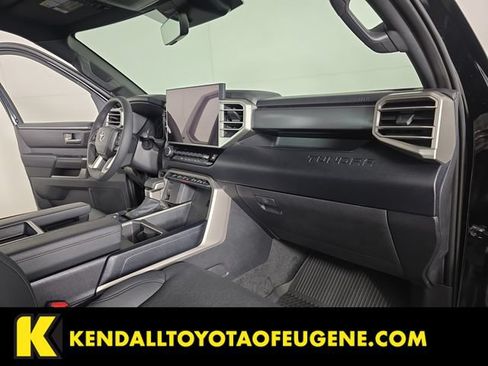 Certified 2025 Toyota Tundra SR5 w/ SR5 Premium Package AWD/4WD image 29