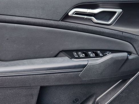 Used 2023 Kia Sportage EX image 22