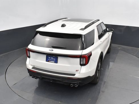 Certified 2025 Ford Explorer ST image 35