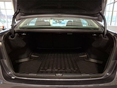 Used 2020 Subaru Legacy Premium image 27