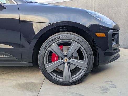 Certified 2025 Porsche Macan S AWD/4WD image 11