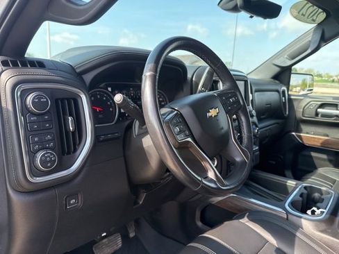 Used 2021 Chevrolet Silverado 1500 High Country w/ Technology Package image 19