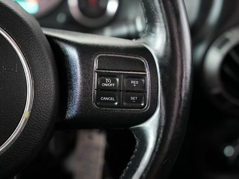 Used 2013 Jeep Wrangler Sport w/ Connectivity Group AWD/4WD image 13