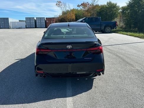 Used 2020 Toyota Avalon Touring image 4