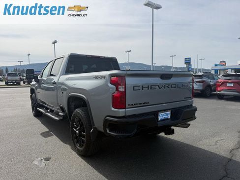 Used 2026 Chevrolet Silverado 2500 Custom w/ Custom Value Package AWD/4WD image 5