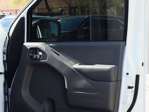 Used 2021 Nissan Frontier S image 33