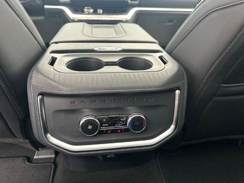 New 2025 Ford Expedition Platinum w/ Stealth Performance Package image 19