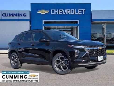 New 2026 Chevrolet Trax LT FWD image 1