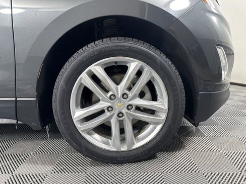 Used 2018 Chevrolet Equinox Premier image 11