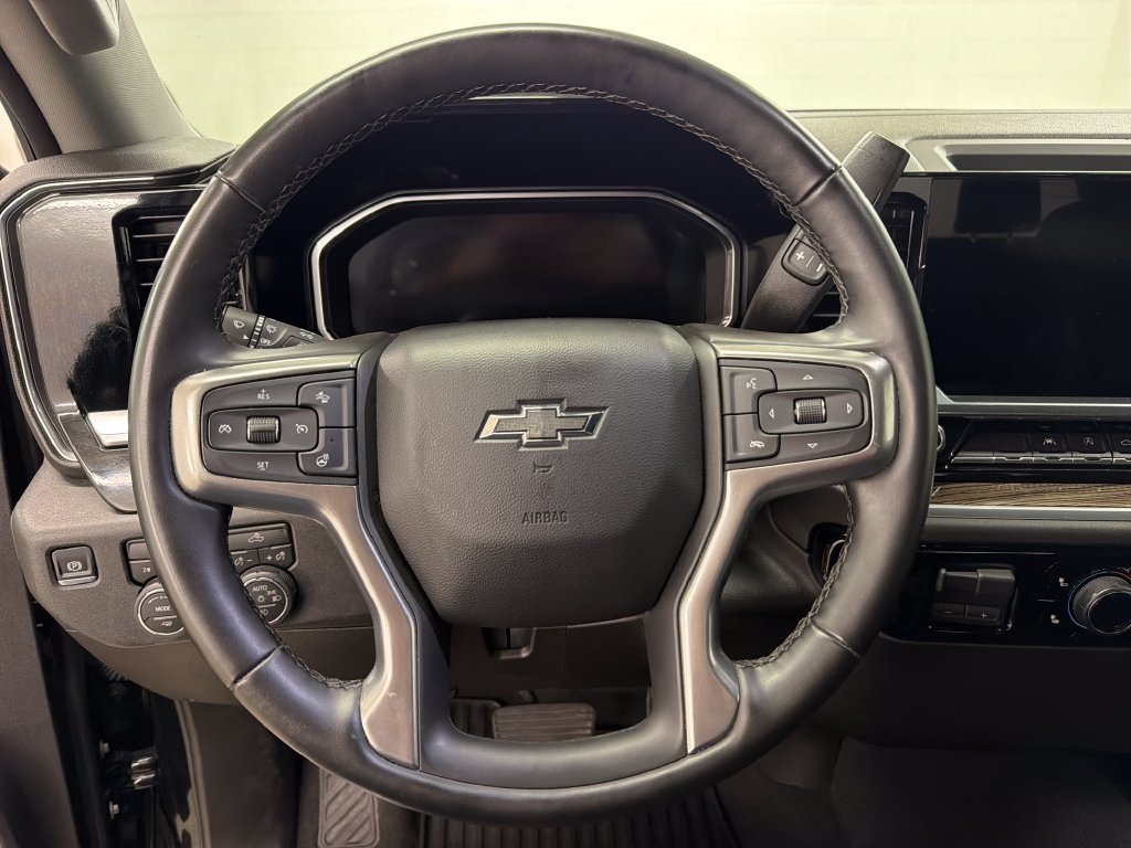 Used 2026 Chevrolet Silverado 1500 RST AWD/4WD image 18