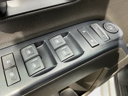 Used 2018 Chevrolet Silverado 1500 W/T w/ Trailering Package AWD/4WD image 13