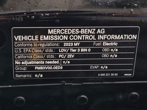 Certified 2023 Mercedes-Benz EQB 300 4MATIC w/ Pinnacle Package image 22
