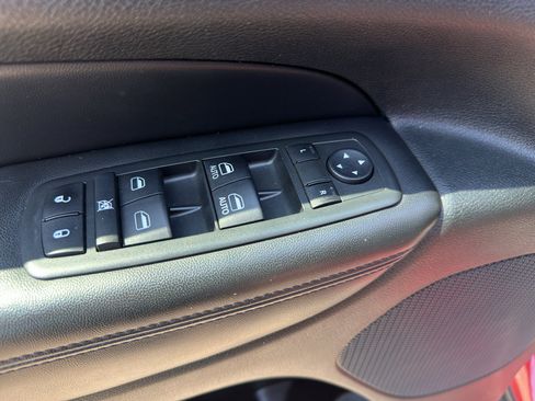 Used 2014 Jeep Grand Cherokee Laredo AWD/4WD image 15