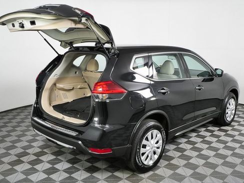 Used 2017 Nissan Rogue S image 22