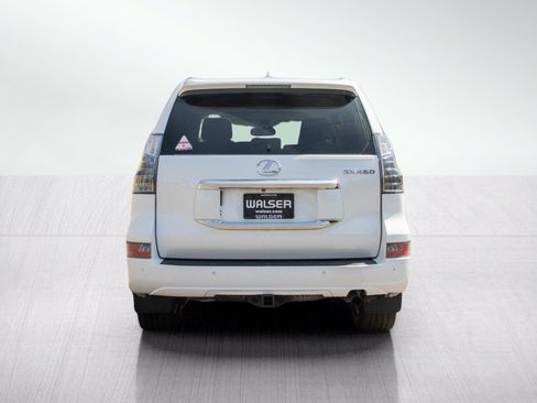 Used 2016 Lexus GX 460 w/ Premium Package AWD/4WD image 4
