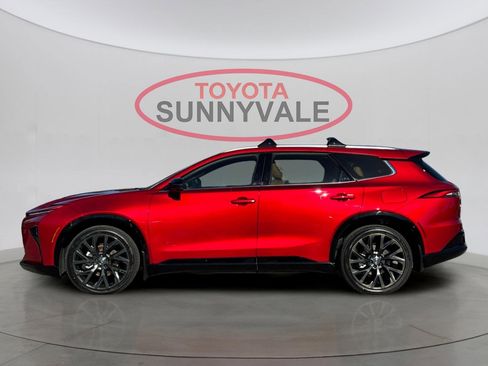 Used 2025 Toyota Crown Signia Limited image 6