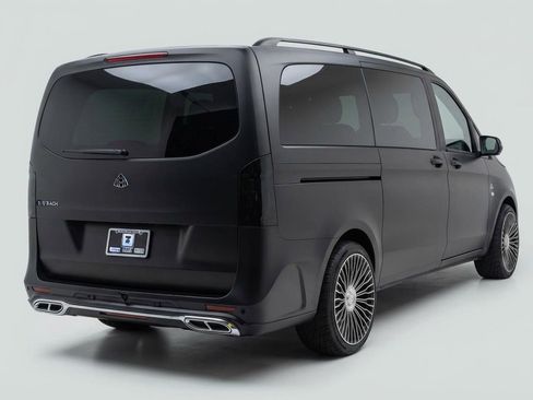 Used 2016 Mercedes-Benz Metris Passenger image 3