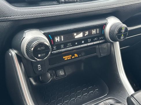 Used 2020 Toyota RAV4 LE image 24