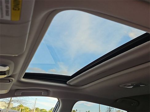 Used 2024 Subaru Crosstrek 2.0i Premium image 30