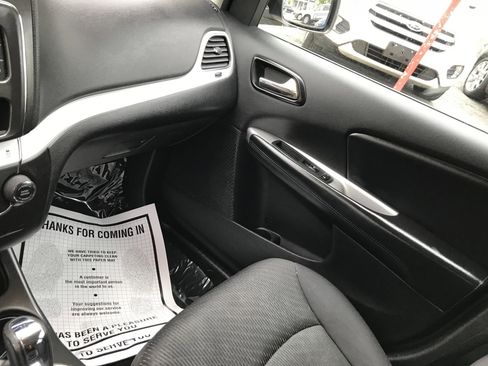 Used 2013 Dodge Journey SE FWD image 14