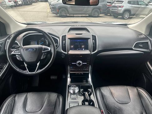Used 2020 Ford Edge Titanium w/ Equipment Group 301A AWD/4WD image 18