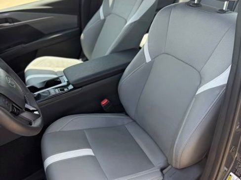 Used 2026 Toyota Camry SE w/ Multimedia Upgrade Package FWD image 10