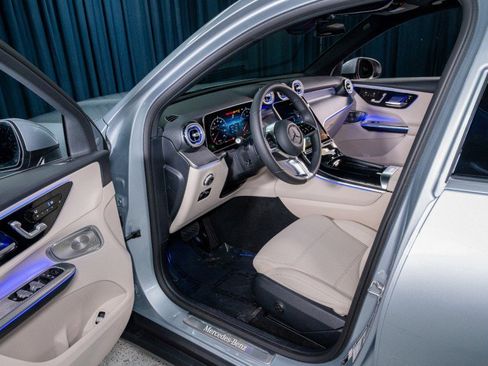 New 2026 Mercedes-Benz GLC 300 image 10