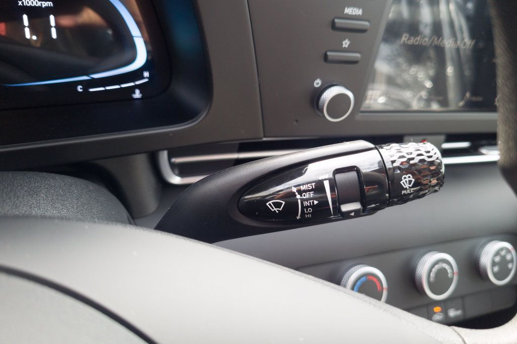 New 2026 Hyundai Elantra SEL Sport FWD image 27