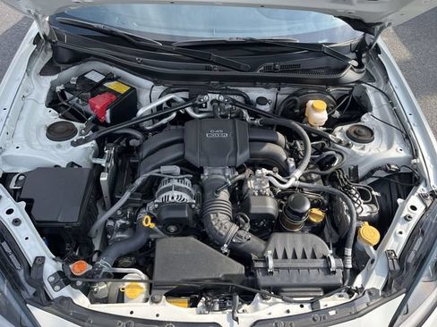 Used 2024 Toyota GR86 Premium RWD image 19