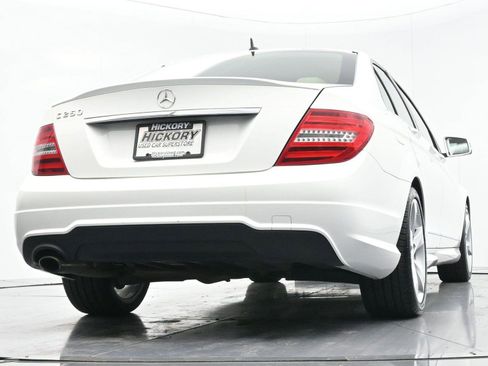 Used 2014 Mercedes-Benz C 250 Luxury image 42