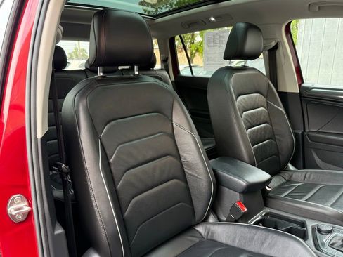 Used 2018 Volkswagen Tiguan SEL Premium image 27