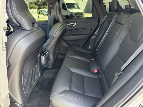 Used 2020 Volvo XC60 T6 Inscription w/ Protection Package AWD/4WD image 10