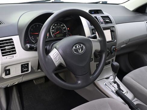 Used 2013 Toyota Corolla LE w/ Premium Pkg FWD image 11