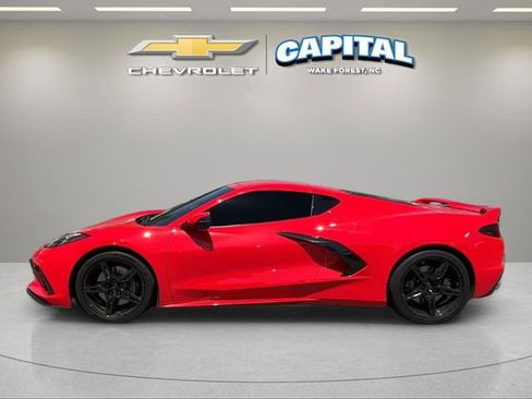 Used 2021 Chevrolet Corvette Stingray Preferred Cpe w/ Z51 Performance Package RWD image 2