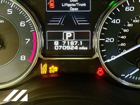 Used 2017 Subaru Crosstrek 2.0i Limited AWD/4WD image 13