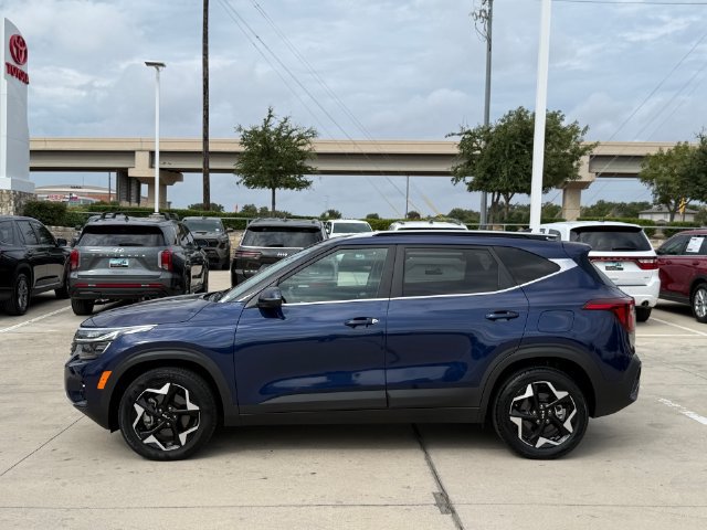 Used 2024 Kia Seltos EX AWD/4WD image 8