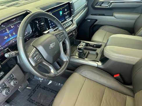 Used 2023 Chevrolet Silverado 1500 ZR2 w/ Technology Package AWD/4WD image 10