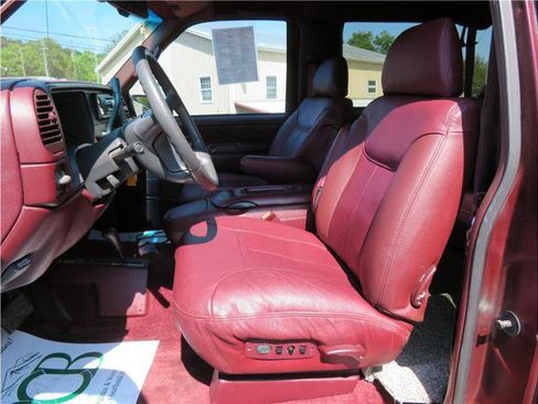Used 1995 Chevrolet Tahoe 4WD 2-Door image 3