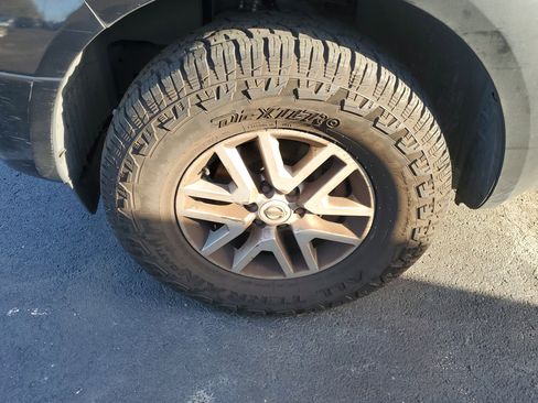 Used 2016 Nissan Frontier SV image 6