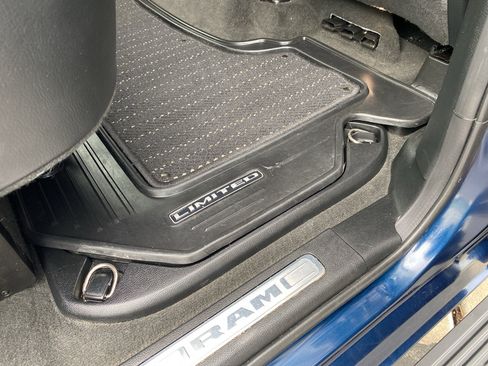 Used 2021 RAM 1500 Limited AWD/4WD image 17