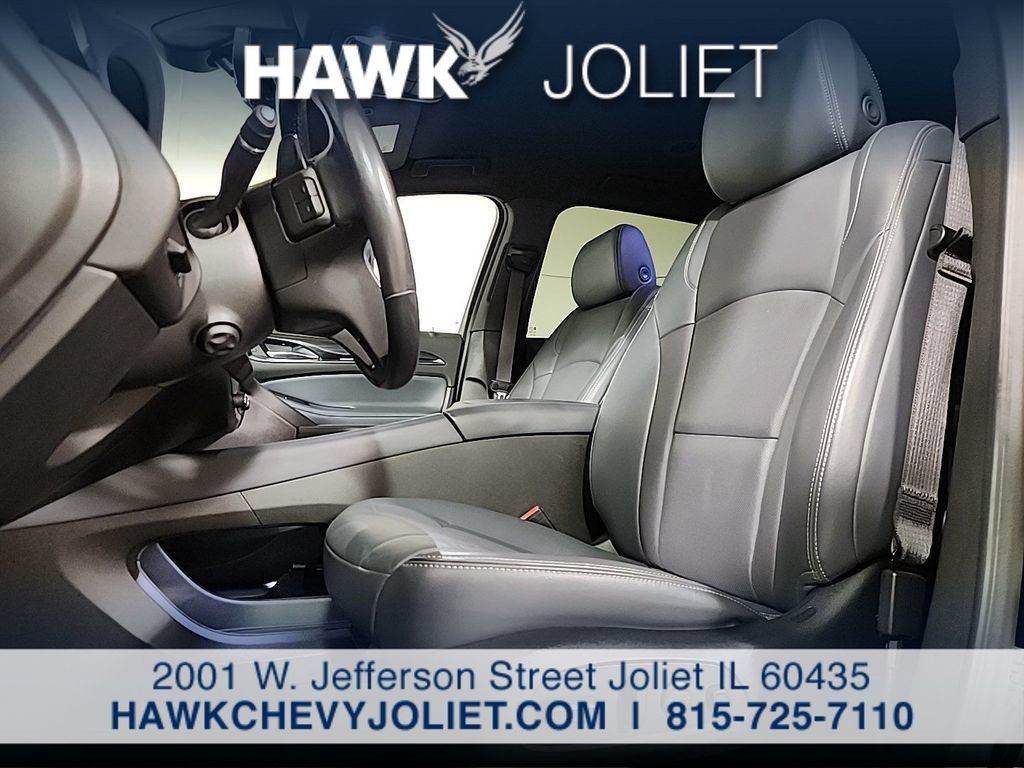 Used 2024 Buick Enclave Premium FWD image 11