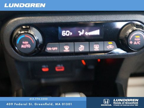 Used 2024 Nissan Kicks SR FWD image 24