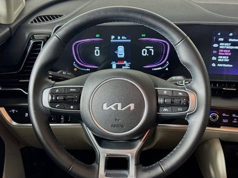 Certified 2024 Kia Sportage EX AWD/4WD image 11