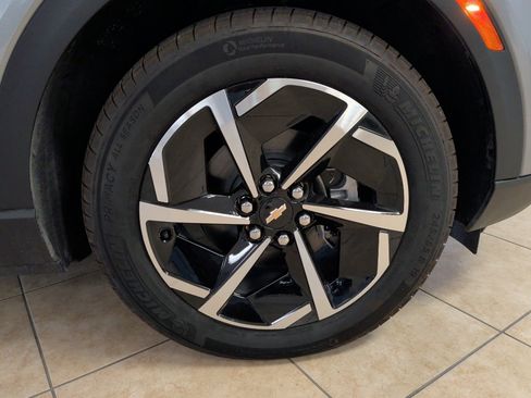 Used 2026 Chevrolet Equinox EV LT FWD image 10
